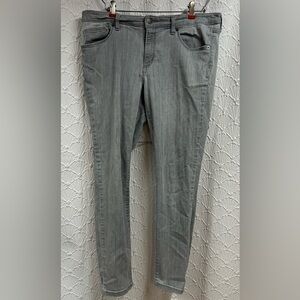 Gray Women's Universal Thread Size 14 Mid Rise Skinny Jeans